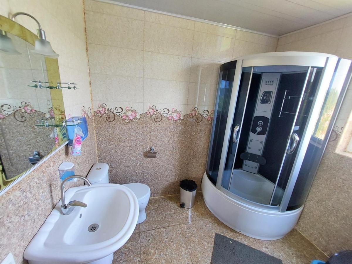 Apartment Beso Kutaisi Exterior photo
